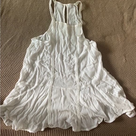 White flowy Hollister top - Picture 1 of 3